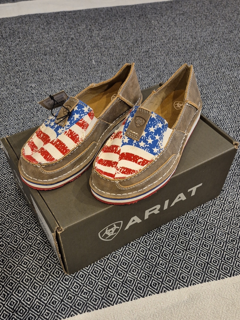 Ariat Women's American Flag Cruiser Slip On Shoes Size 6 NEW